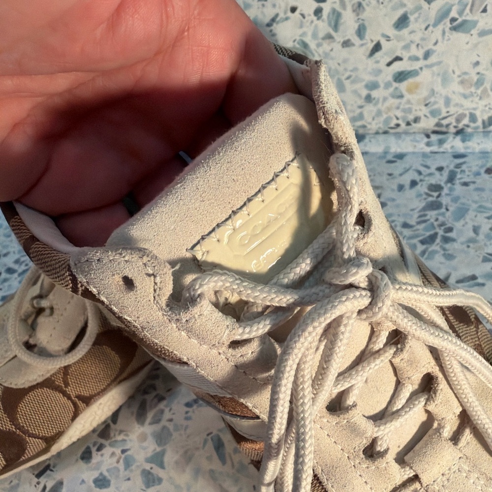 Coach Katelyn Signature Canvas Sneakers Tan Brown Lace Up Size 8.5 - Picture 2 of 7